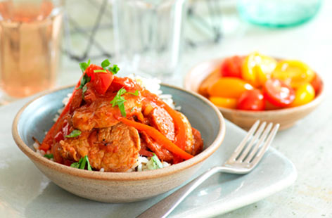 Pan-fried pork fillet with chorizo, peppers and tomatoes recipe